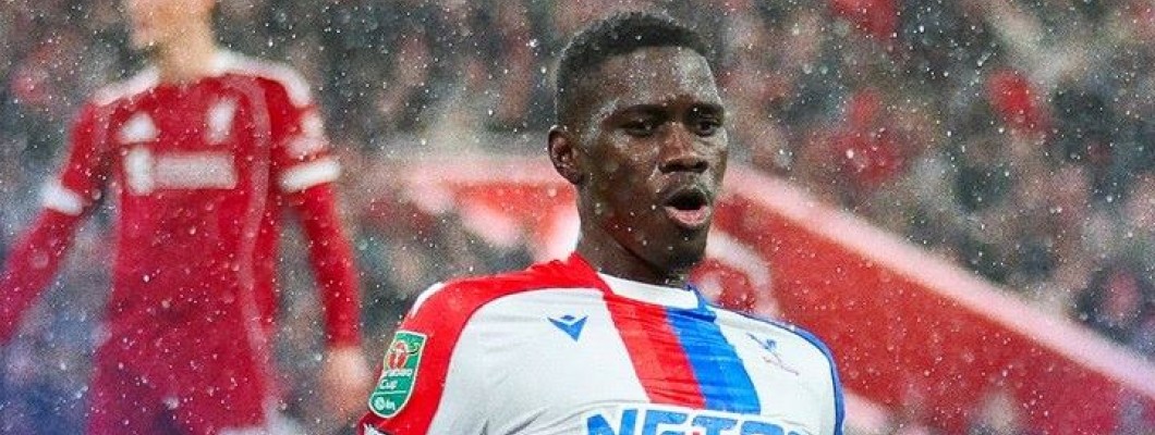 Sarr transforma-se em Ronaldo, conquistando Anfield